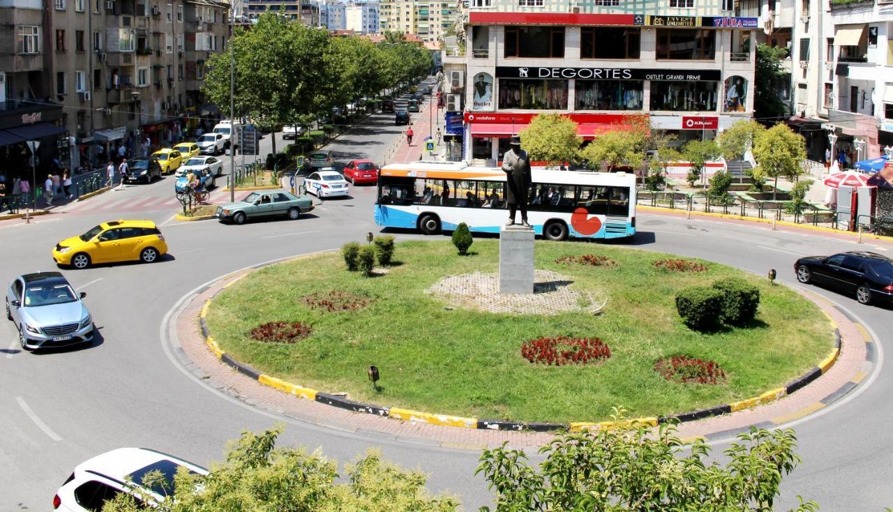 2v1 - Blloku Ls Apartament Tirana